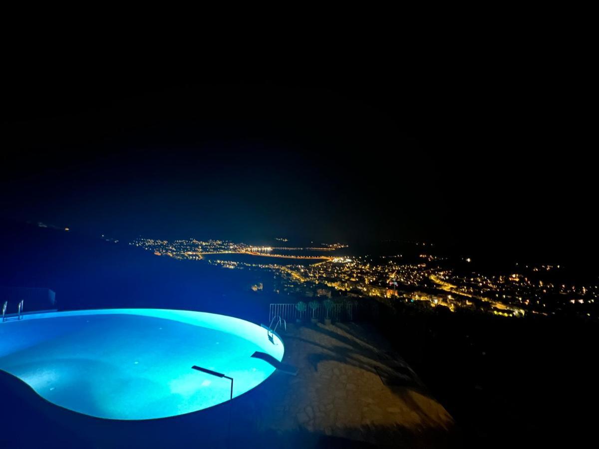 Endless Blue Villa Anávyssos Eksteriør bilde